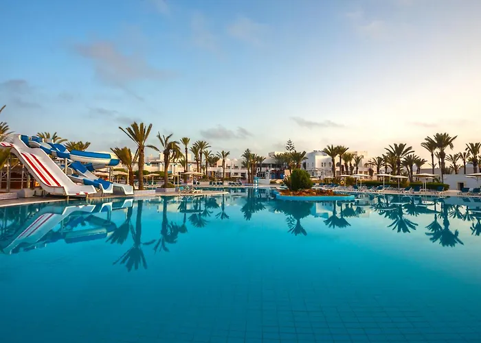 Luxury Hotels in Midoun