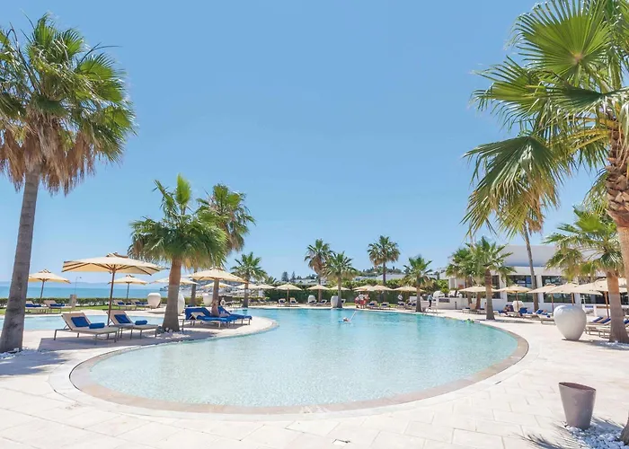 Luxury Hotels in La Marsa near sharp is the best